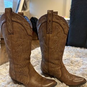 Volatile Cowgirl Boots